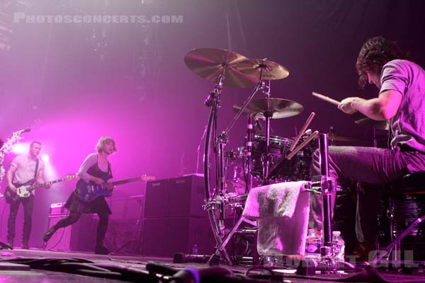 THE JOY FORMIDABLE - 2013-02-20 - PARIS - Zenith - Rhiannon Bryan - Rhydian Dafydd - Matt Thomas